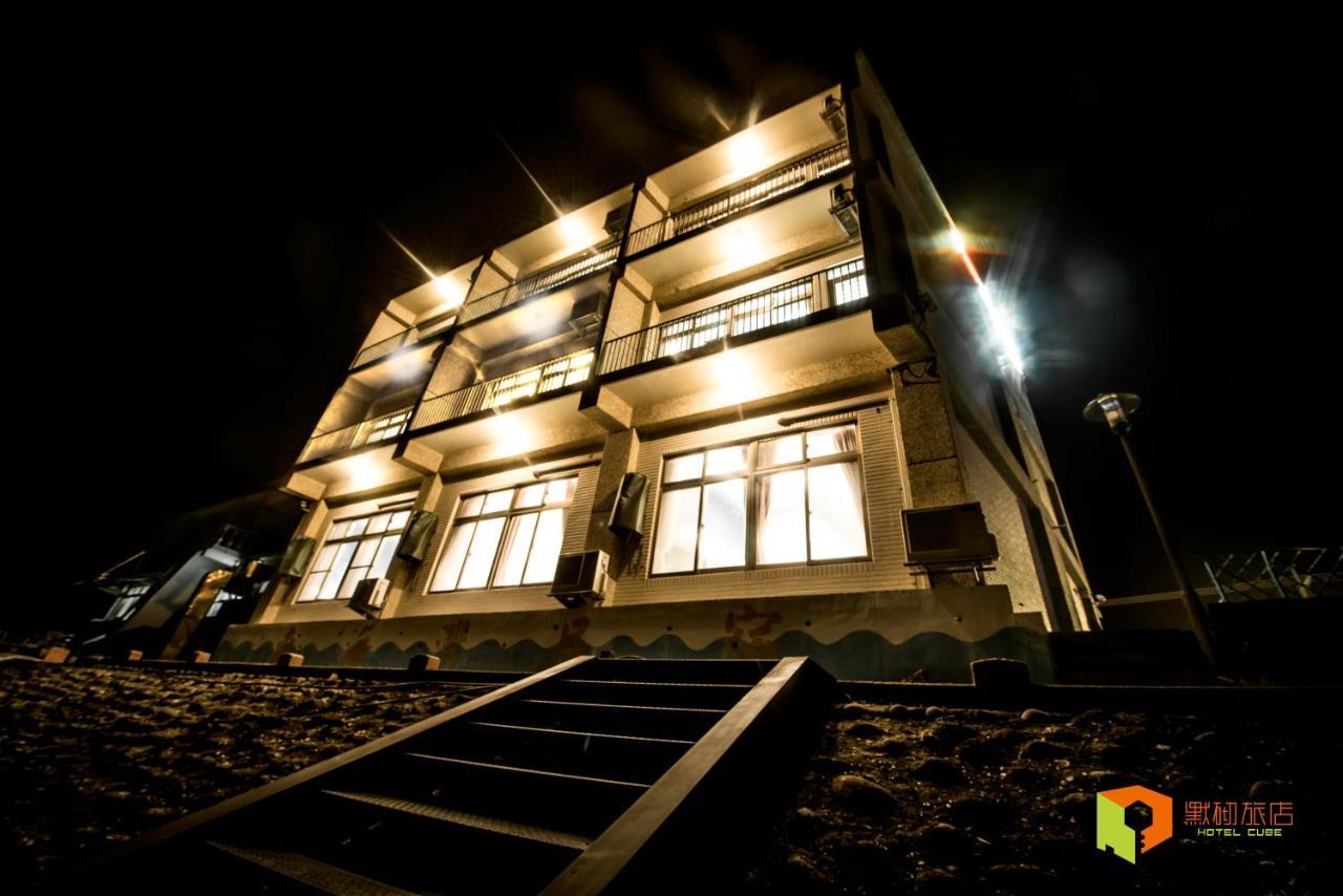 Hotel Cube Taitung Bagian luar foto